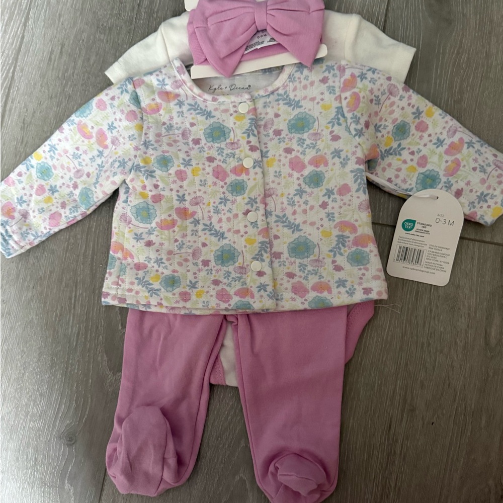 Floral Baby Outfit with Pink Pants and Bow, NWT